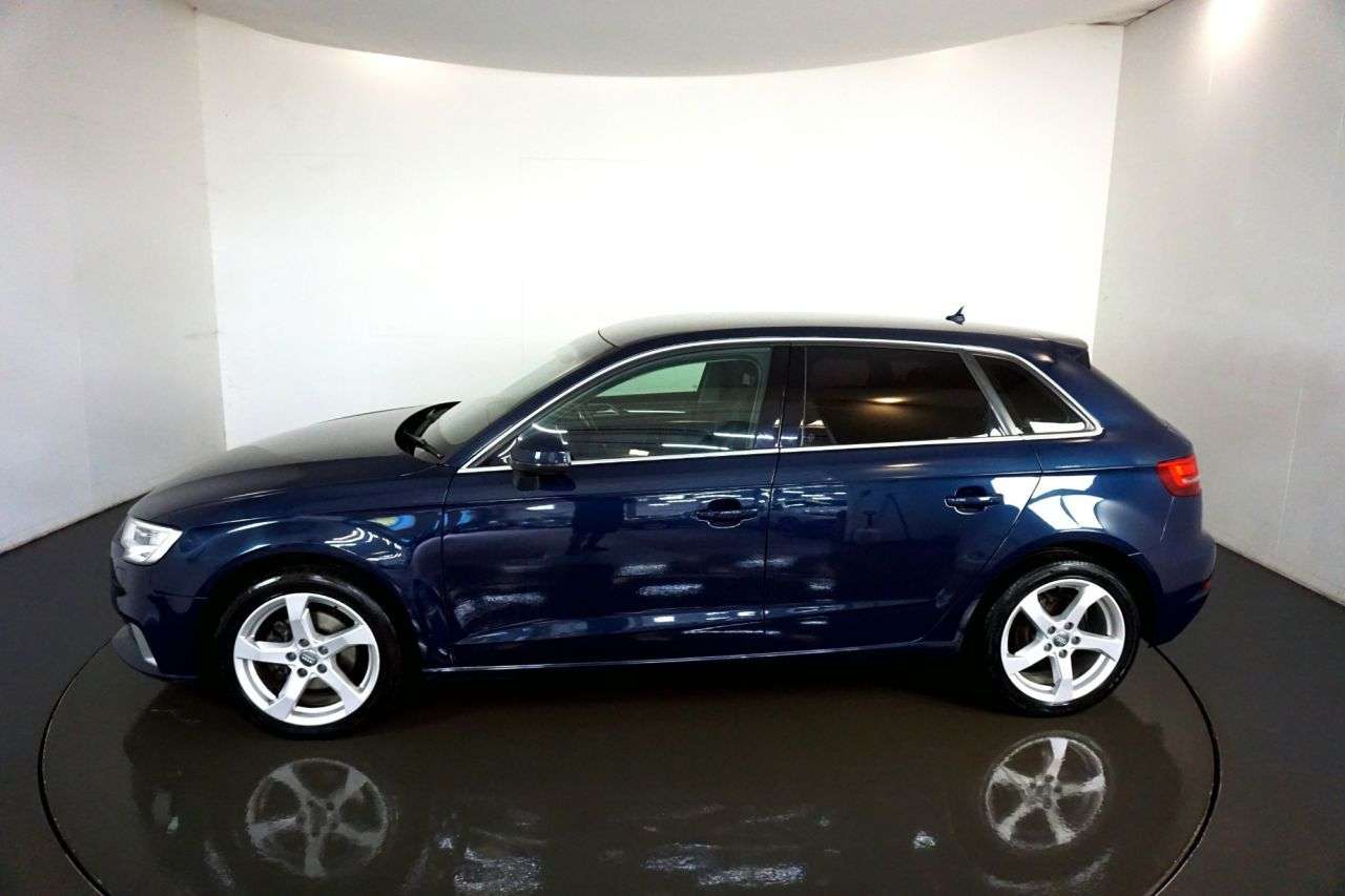 A 2016 AUDI A3 SPORTBACK TFSI SPORT A 2016 AUDI A3 SPORTBACK TFSI SPORT