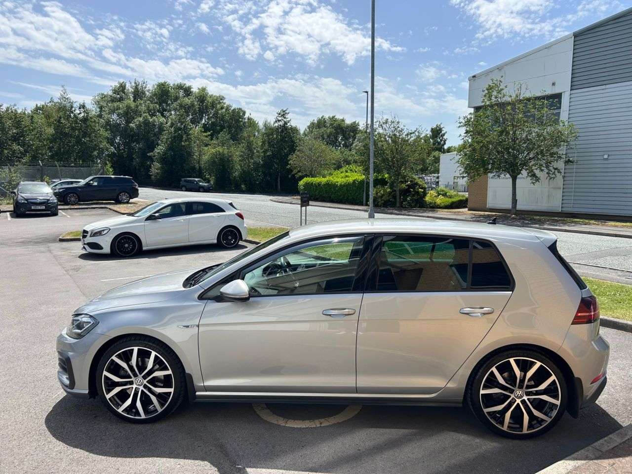 2019 VOLKSWAGEN GOLF 2019 VOLKSWAGEN GOLF