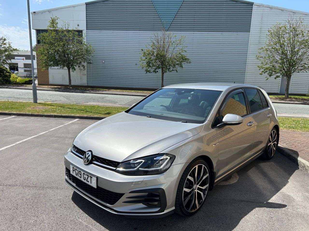 2019 VOLKSWAGEN GOLF 2019 VOLKSWAGEN GOLF