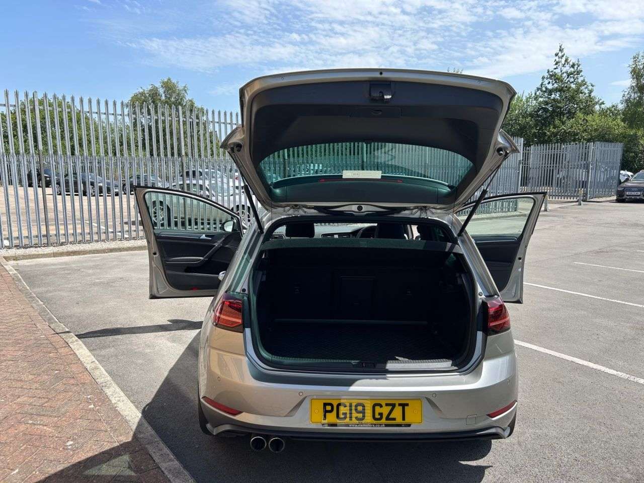 2019 VOLKSWAGEN GOLF 2019 VOLKSWAGEN GOLF