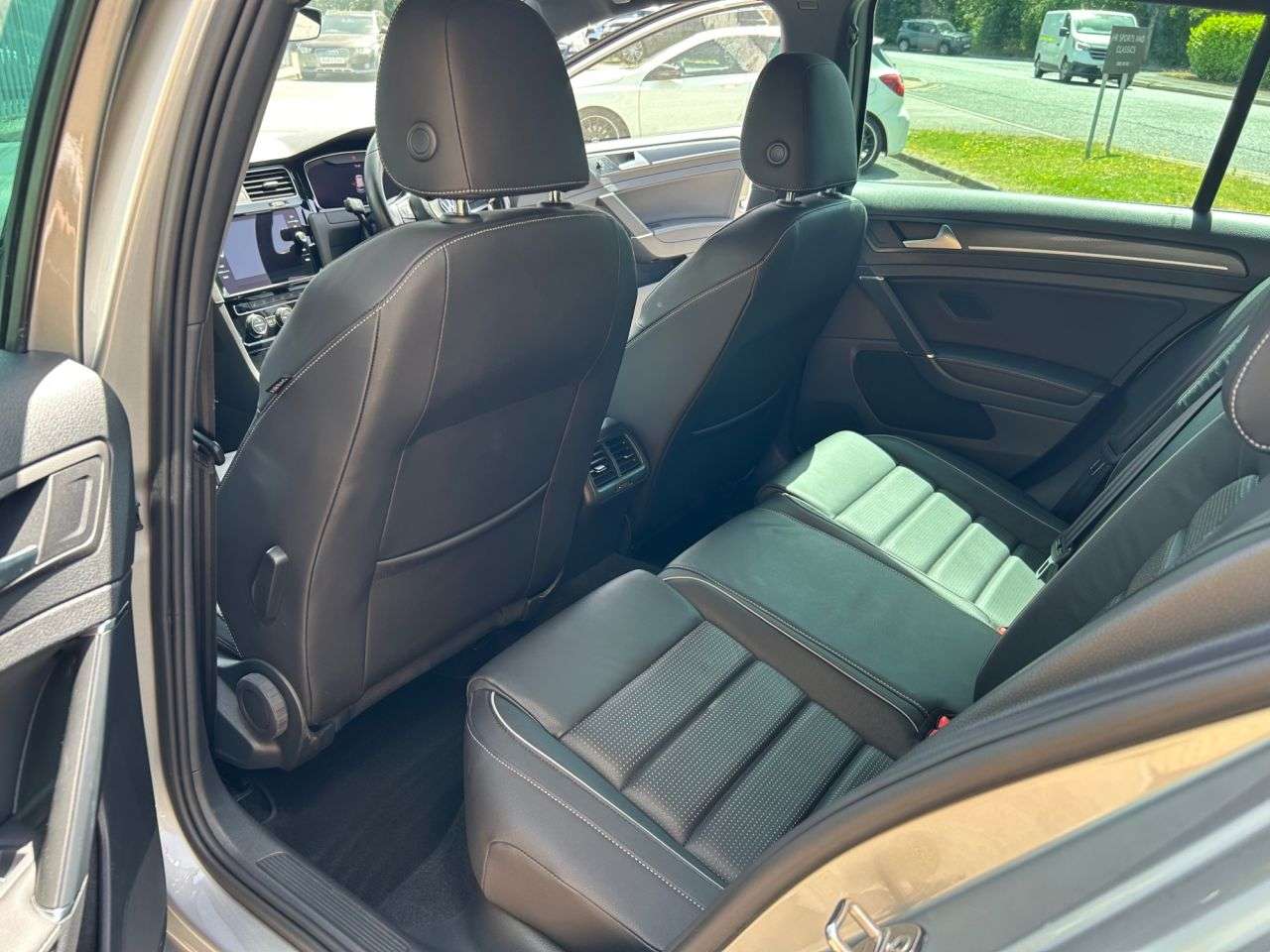 2019 VOLKSWAGEN GOLF 2019 VOLKSWAGEN GOLF
