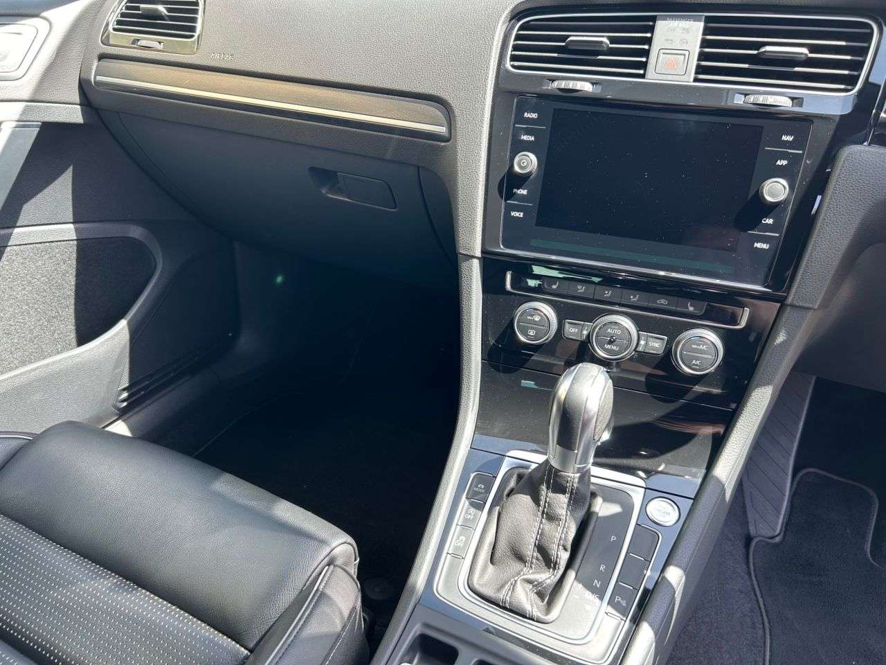 2019 VOLKSWAGEN GOLF 2019 VOLKSWAGEN GOLF