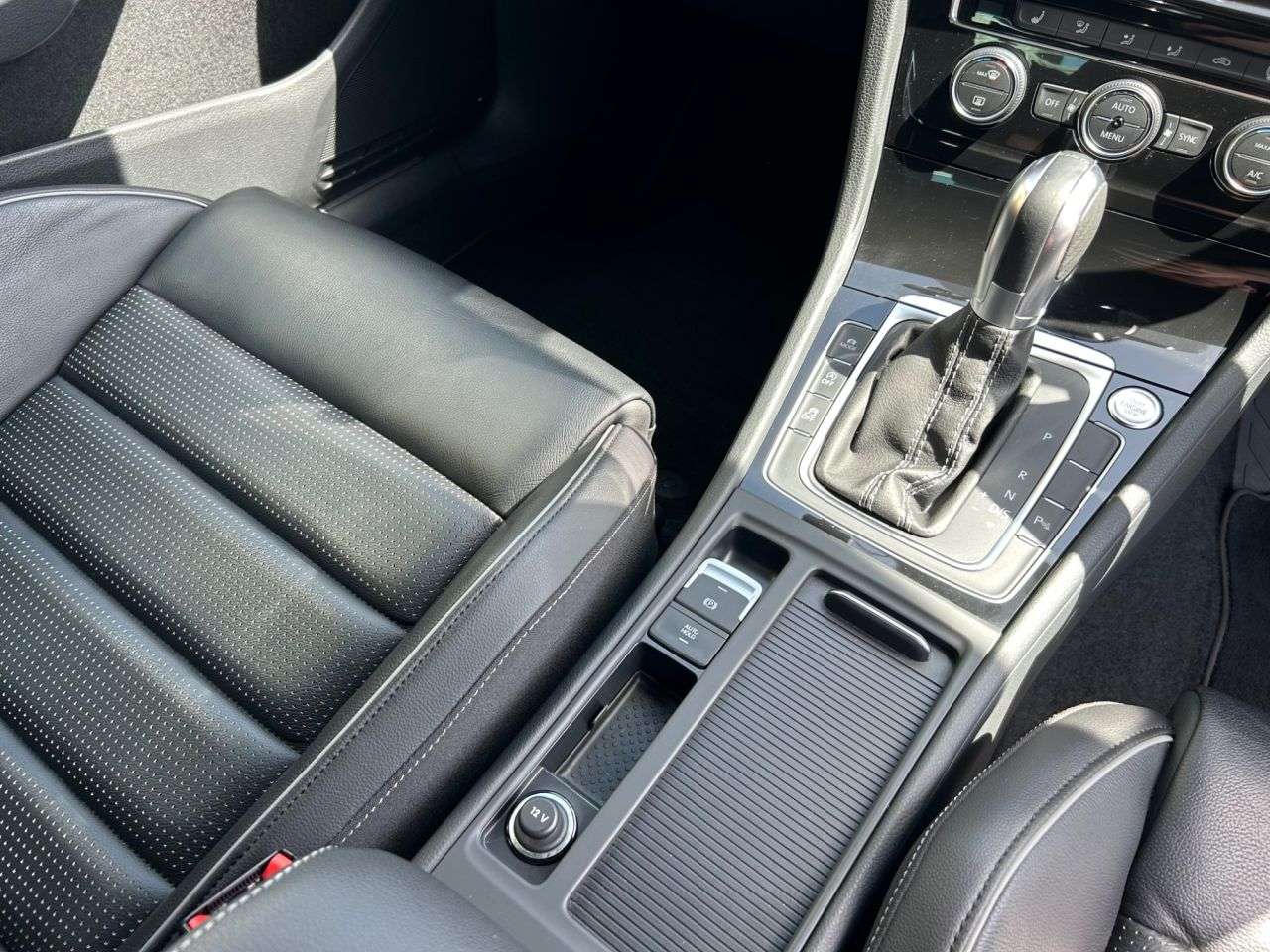 2019 VOLKSWAGEN GOLF 2019 VOLKSWAGEN GOLF