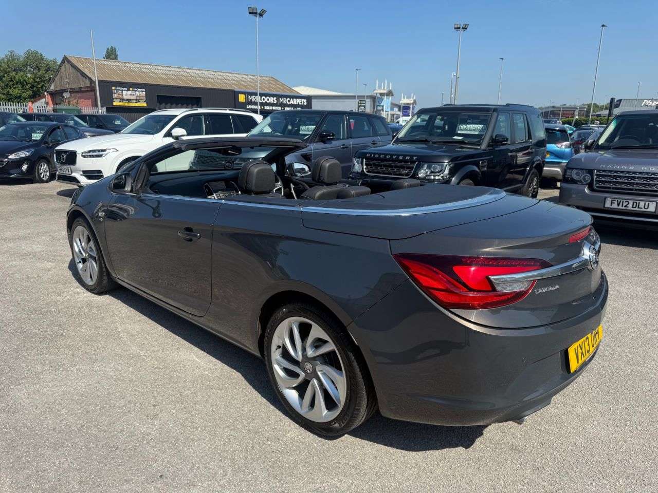 A 2013 VAUXHALL CASCADA 2.0 CDTi Elite Convertible 2dr Diesel Manual Euro 5 A 2013 VAUXHALL CASCADA 2.0 CDTi Elite Convertible 2dr Diesel Manual Euro 5