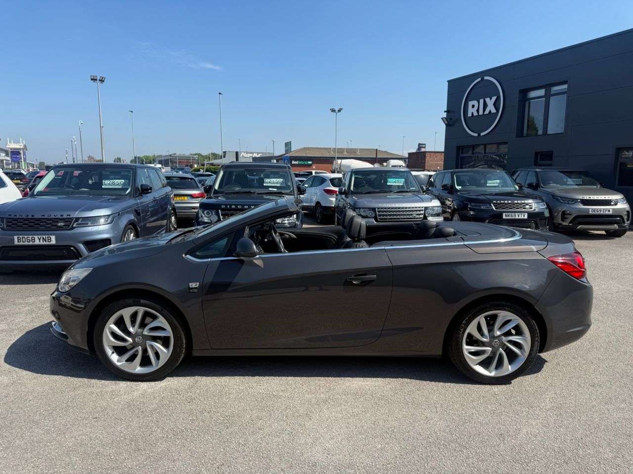 A 2013 VAUXHALL CASCADA 2.0 CDTi Elite Convertible 2dr Diesel Manual Euro 5 A 2013 VAUXHALL CASCADA 2.0 CDTi Elite Convertible 2dr Diesel Manual Euro 5
