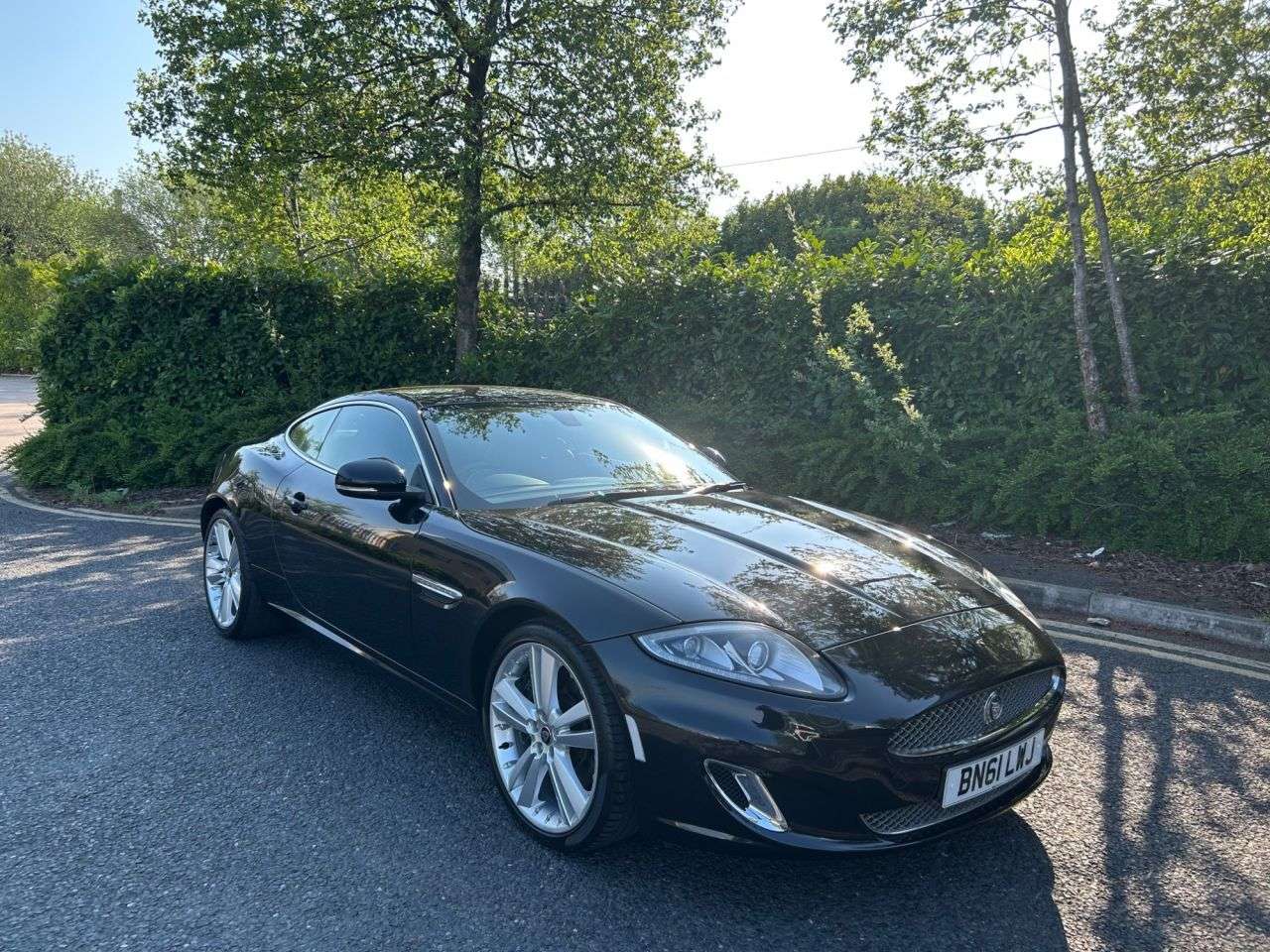 A 2011 JAGUAR XK 5.0 V8 Portfolio Coupe 2dr Petrol Auto Euro 5 (385 ps)-Factory Extras Worth A 2011 JAGUAR XK 5.0 V8 Portfolio Coupe 2dr Petrol Auto Euro 5 (385 ps)-Factory Extras Worth