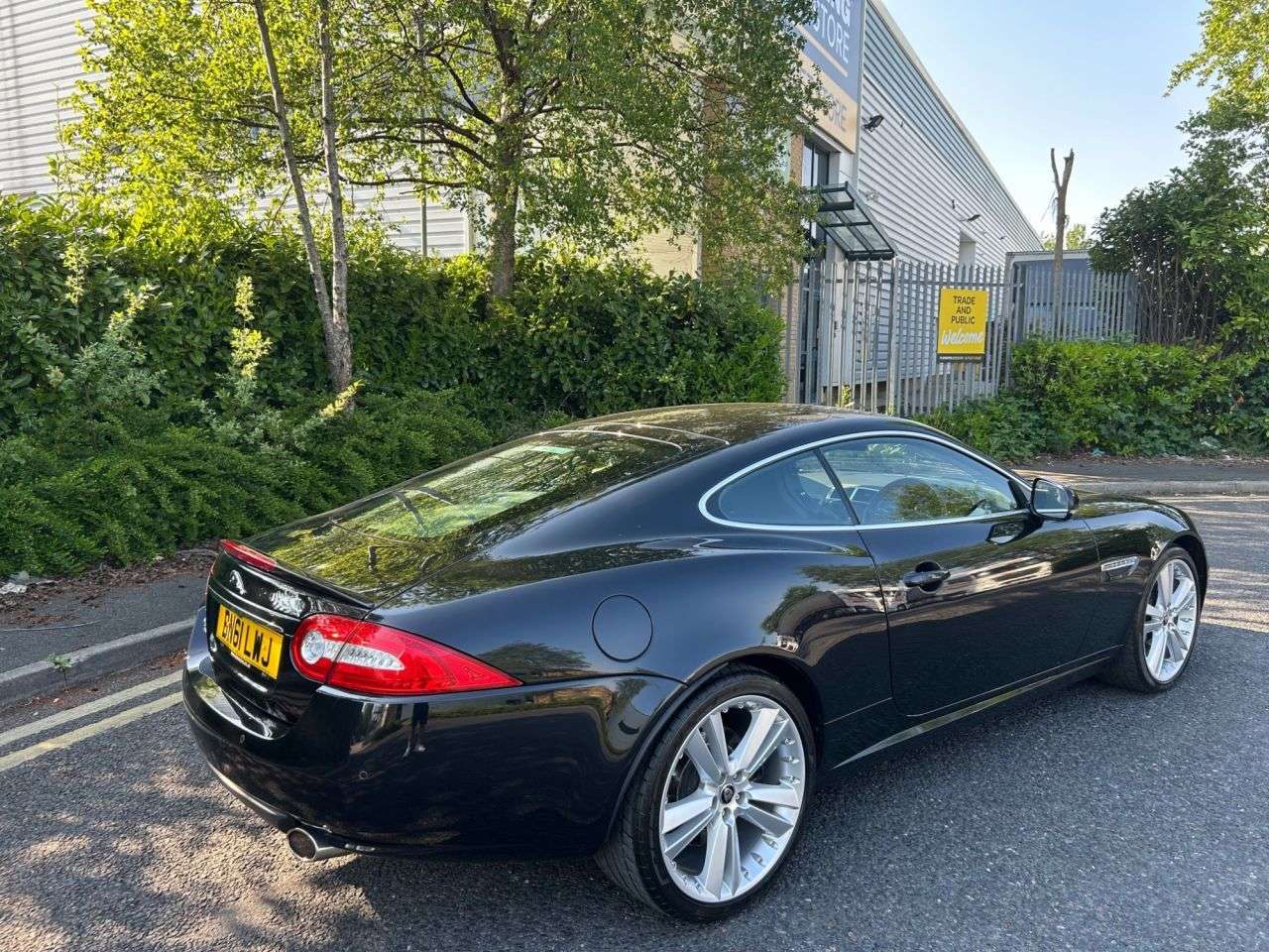 A 2011 JAGUAR XK 5.0 V8 Portfolio Coupe 2dr Petrol Auto Euro 5 (385 ps)-Factory Extras Worth A 2011 JAGUAR XK 5.0 V8 Portfolio Coupe 2dr Petrol Auto Euro 5 (385 ps)-Factory Extras Worth