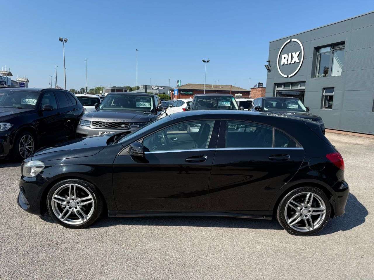 A 2017 MERCEDES-BENZ A CLASS 1.6 A160 AMG Line Hatchback 5dr Petrol Manual Euro 6-1 OWNER FROM NEW-REVER A 2017 MERCEDES-BENZ A CLASS 1.6 A160 AMG Line Hatchback 5dr Petrol Manual Euro 6-1 OWNER FROM NEW-REVER