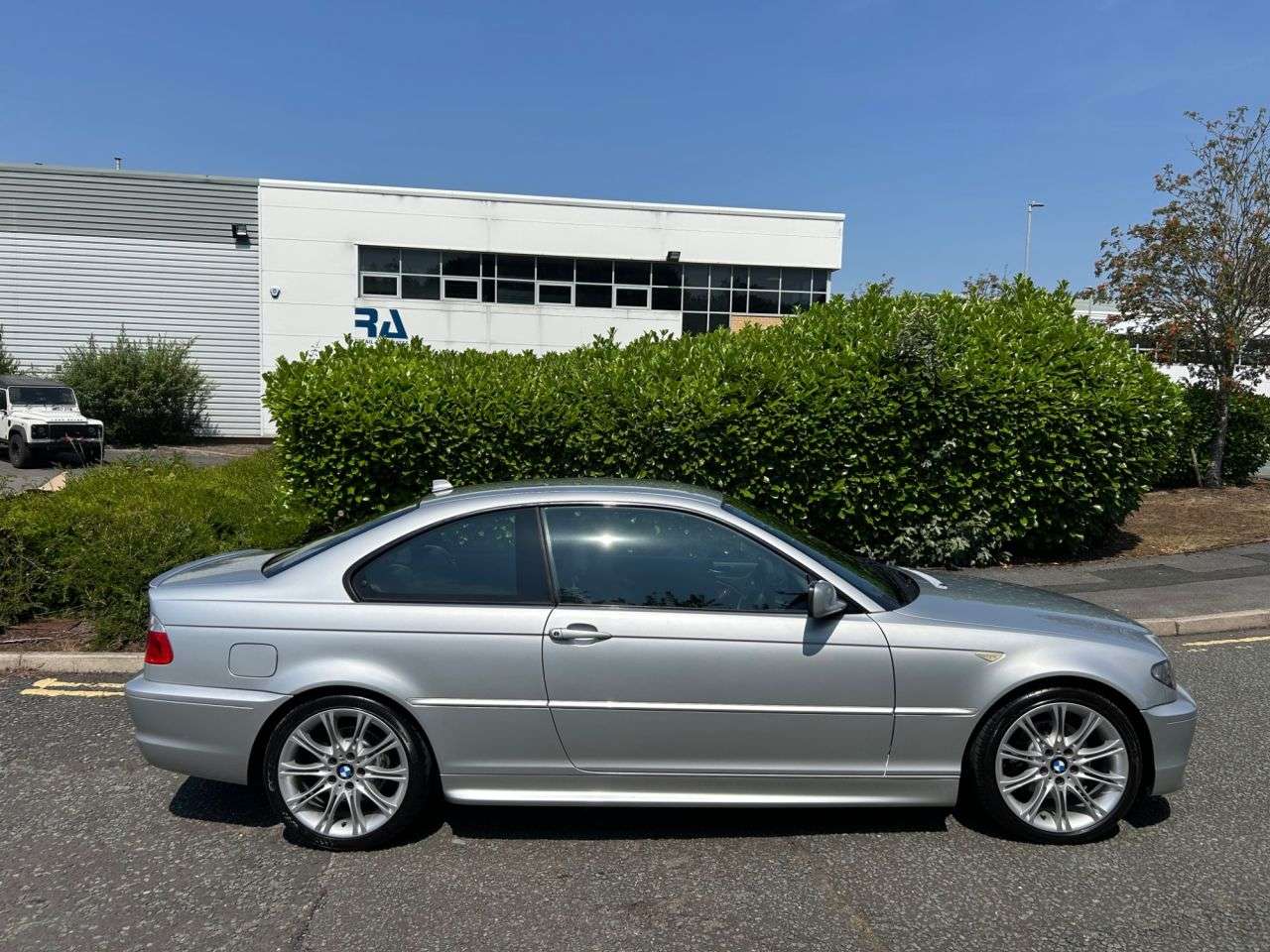 A 2006 BMW 3 SERIES 2.5 325Ci 325 M Sport Coupe 2dr Petrol Automatic (229 g/km, 192 bhp)-Fantas A 2006 BMW 3 SERIES 2.5 325Ci 325 M Sport Coupe 2dr Petrol Automatic (229 g/km, 192 bhp)-Fantas