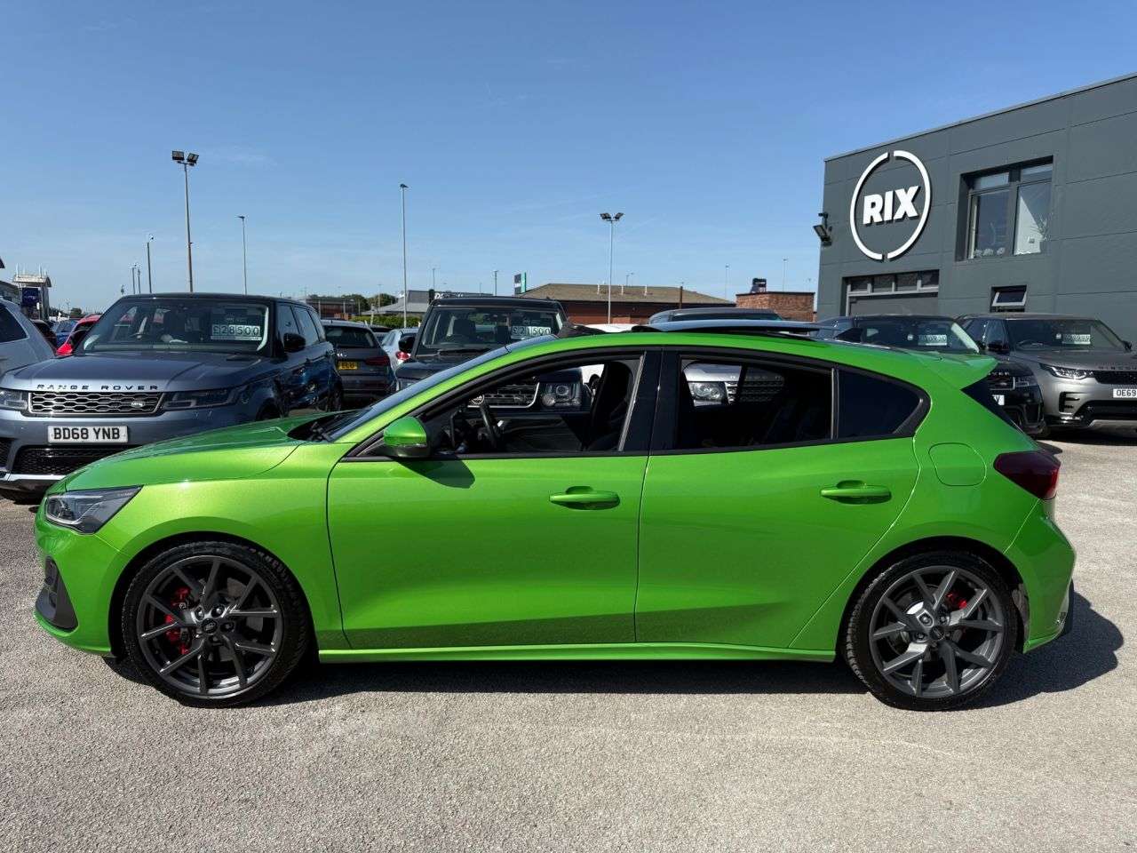 A 2023 FORD FOCUS 2.3T EcoBoost ST Hatchback 5dr Petrol Auto Euro 6-2 OWNERS FROM NEW FINISHE A 2023 FORD FOCUS 2.3T EcoBoost ST Hatchback 5dr Petrol Auto Euro 6-2 OWNERS FROM NEW FINISHE