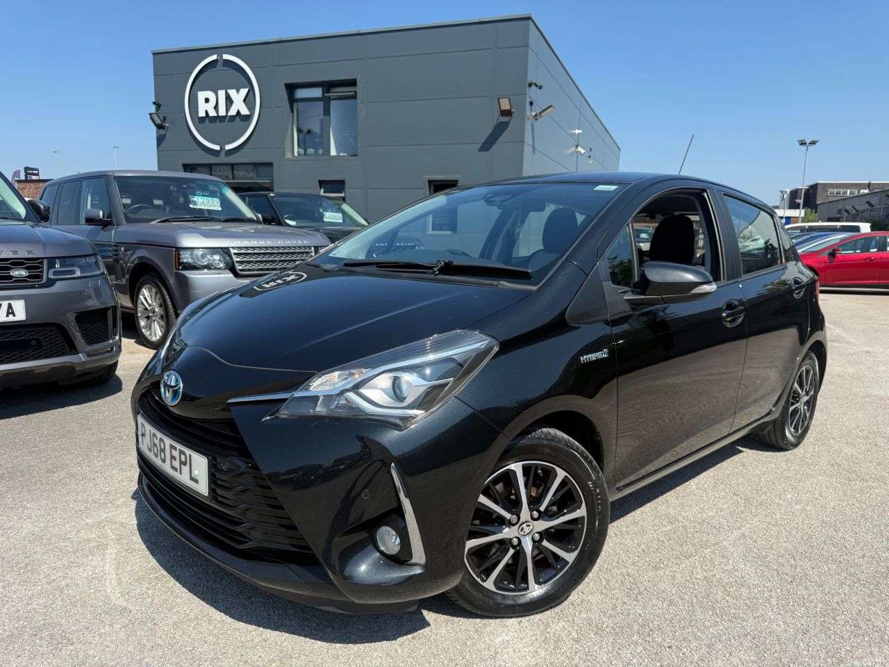 A 2019 TOYOTA YARIS 1.5 VVT-h Icon Tech Hatchback 5dr Petrol Hybrid E-CVT Euro 6-2 FORMER KEEPE A 2019 TOYOTA YARIS 1.5 VVT-h Icon Tech Hatchback 5dr Petrol Hybrid E-CVT Euro 6-2 FORMER KEEPE