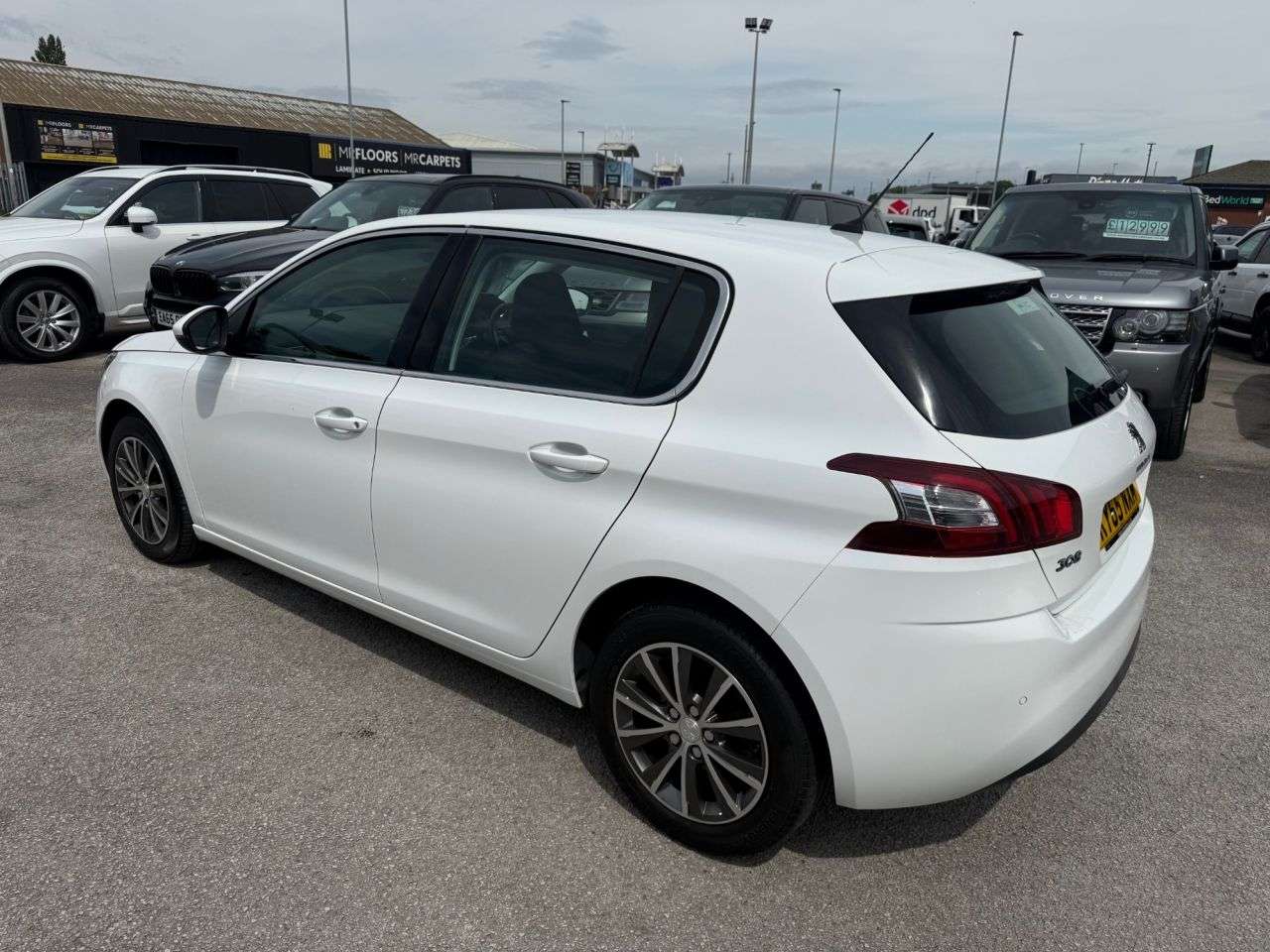 A 2015 PEUGEOT 308 1.6 BlueHDi Allure Hatchback 5dr Diesel Manual Euro 6 (s/s) (120 ps) A 2015 PEUGEOT 308 1.6 BlueHDi Allure Hatchback 5dr Diesel Manual Euro 6 (s/s) (120 ps)
