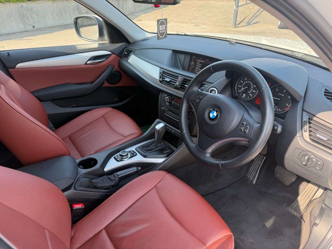 2010 BMW X1 2010 BMW X1