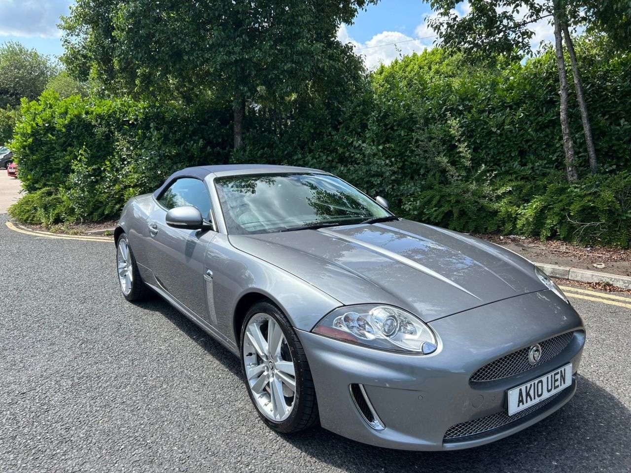 A 2010 JAGUAR XK 5.0 V8 Convertible 2dr Petrol Auto Euro 5 (385 ps)-Fantastic Low Mileage Ex A 2010 JAGUAR XK 5.0 V8 Convertible 2dr Petrol Auto Euro 5 (385 ps)-Fantastic Low Mileage Ex