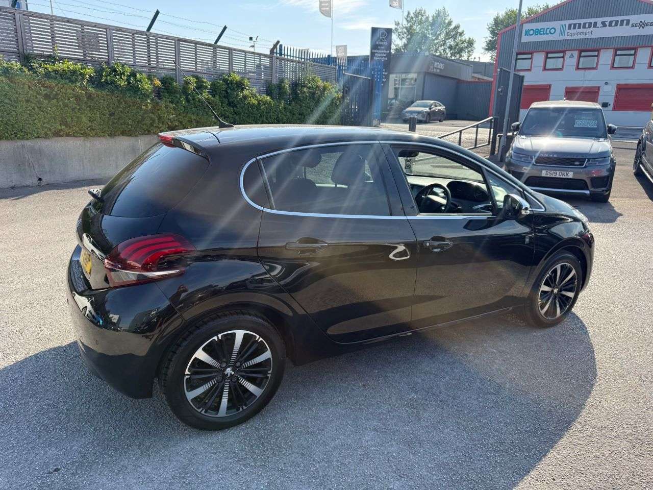 2018 PEUGEOT 208 2018 PEUGEOT 208