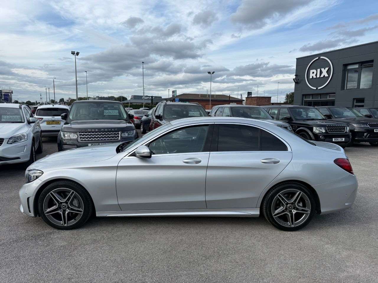 A 2020 MERCEDES-BENZ C CLASS 2.0 C220d AMG Line (Premium) Saloon 4dr Diesel G-Tronic+ Euro 6-2 OWNER CAR A 2020 MERCEDES-BENZ C CLASS 2.0 C220d AMG Line (Premium) Saloon 4dr Diesel G-Tronic+ Euro 6-2 OWNER CAR