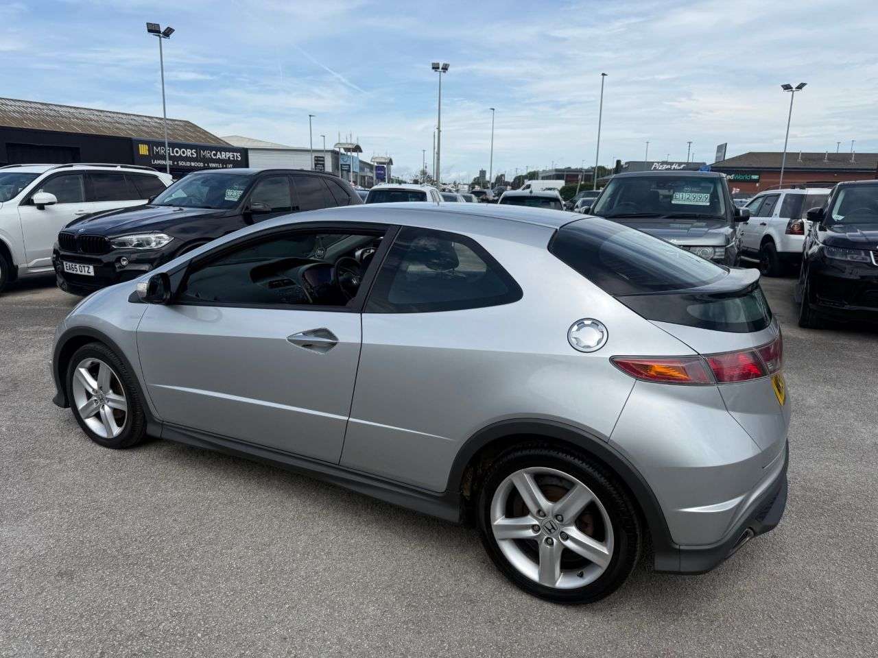 A 2008 HONDA CIVIC 1.8 i-VTEC Type S Hatchback 3dr Petrol Manual (156 g/km, 138 bhp) 2 FORMER A 2008 HONDA CIVIC 1.8 i-VTEC Type S Hatchback 3dr Petrol Manual (156 g/km, 138 bhp) 2 FORMER
