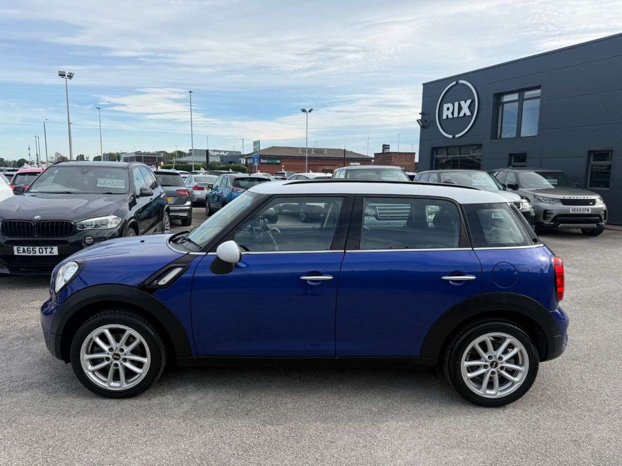 A 2016 MINI COUNTRYMAN 2.0 Cooper SD SUV 5dr Diesel Manual Euro 5 (s/s) (143 ps) A 2016 MINI COUNTRYMAN 2.0 Cooper SD SUV 5dr Diesel Manual Euro 5 (s/s) (143 ps)