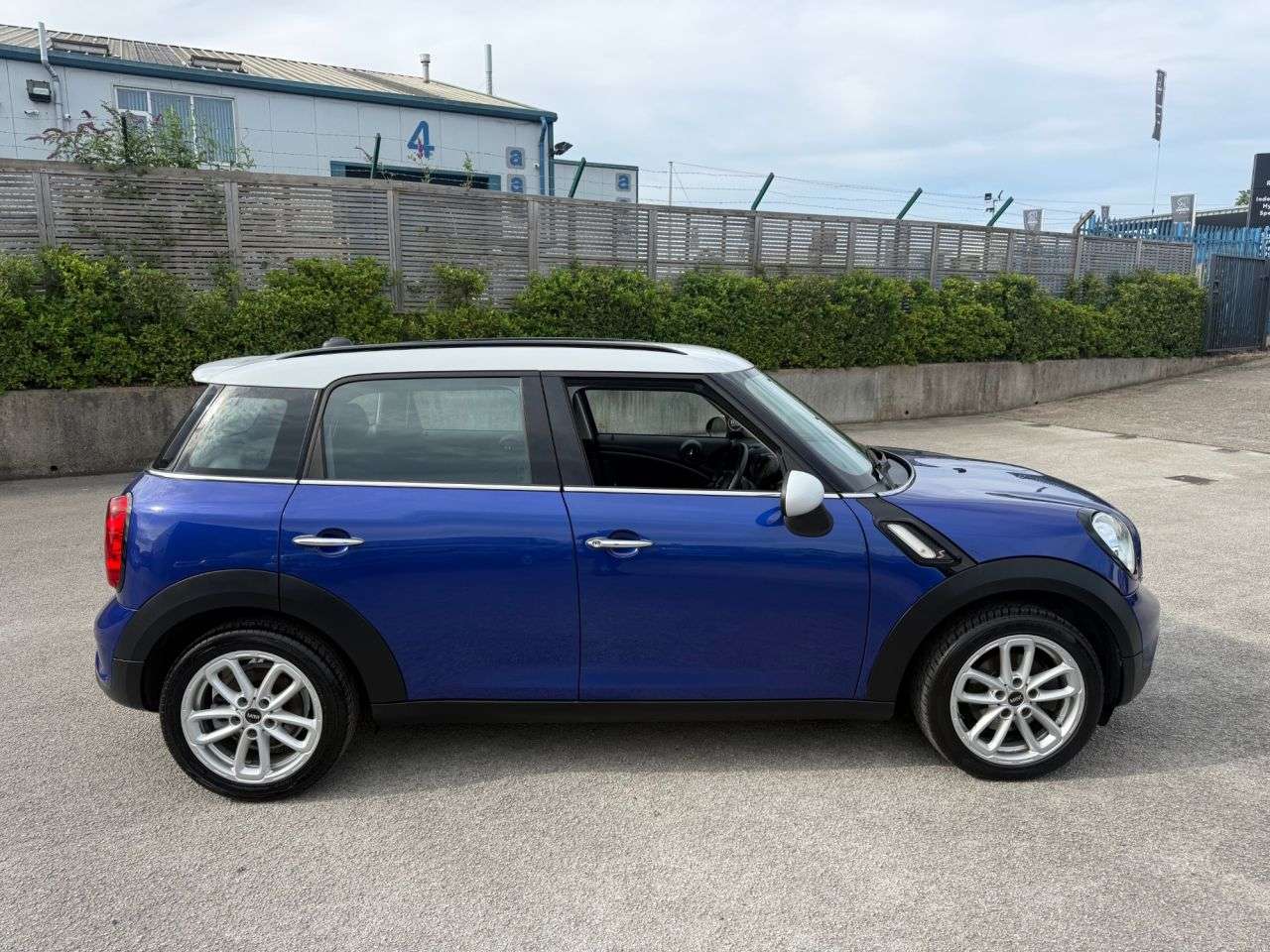 2016 MINI COUNTRYMAN 2016 MINI COUNTRYMAN