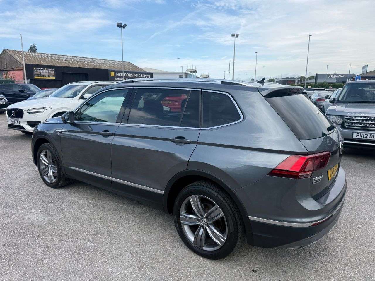 A 2018 VOLKSWAGEN TIGUAN ALLSPACE SEL TDI 4MOTION DSG A 2018 VOLKSWAGEN TIGUAN ALLSPACE SEL TDI 4MOTION DSG