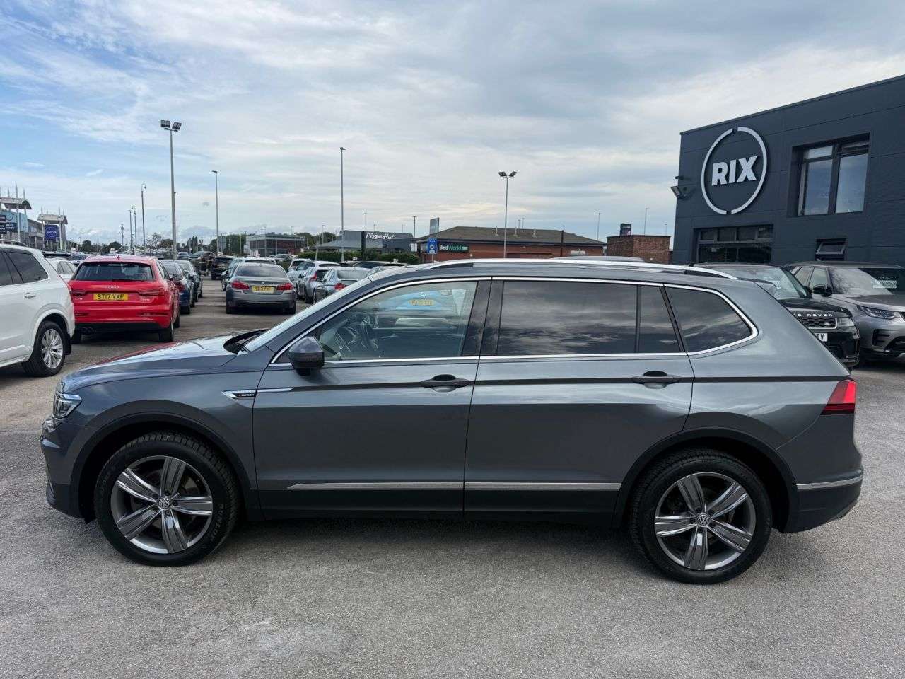 A 2018 VOLKSWAGEN TIGUAN ALLSPACE SEL TDI 4MOTION DSG A 2018 VOLKSWAGEN TIGUAN ALLSPACE SEL TDI 4MOTION DSG
