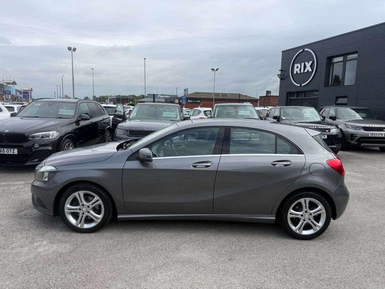 A 2015 MERCEDES-BENZ A CLASS 1.6 A200 Sport Edition Hatchback 5dr Petrol 7G-DCT Euro 6-1 OWNER FROM NEW- A 2015 MERCEDES-BENZ A CLASS 1.6 A200 Sport Edition Hatchback 5dr Petrol 7G-DCT Euro 6-1 OWNER FROM NEW-