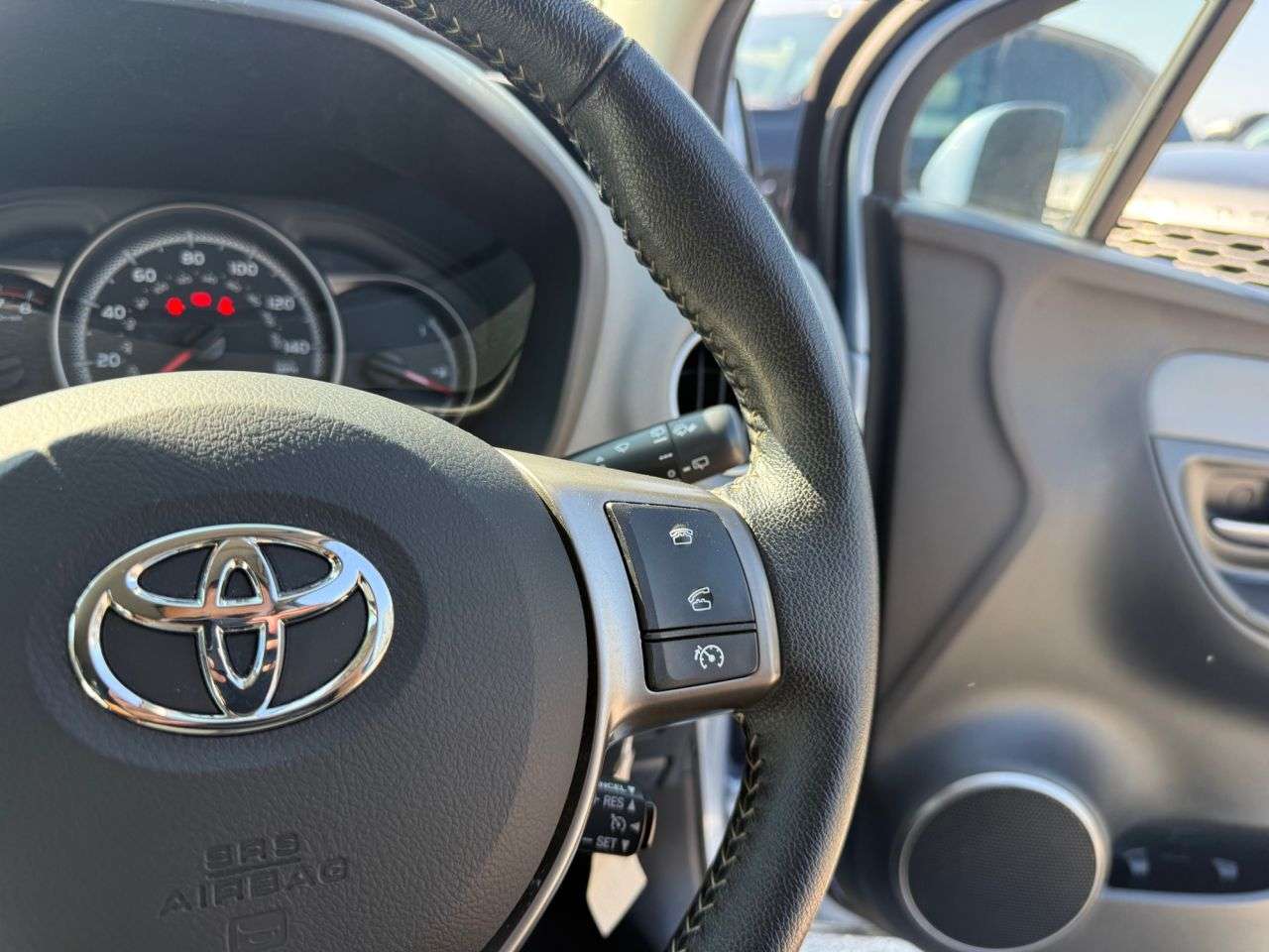 2016 TOYOTA YARIS 2016 TOYOTA YARIS