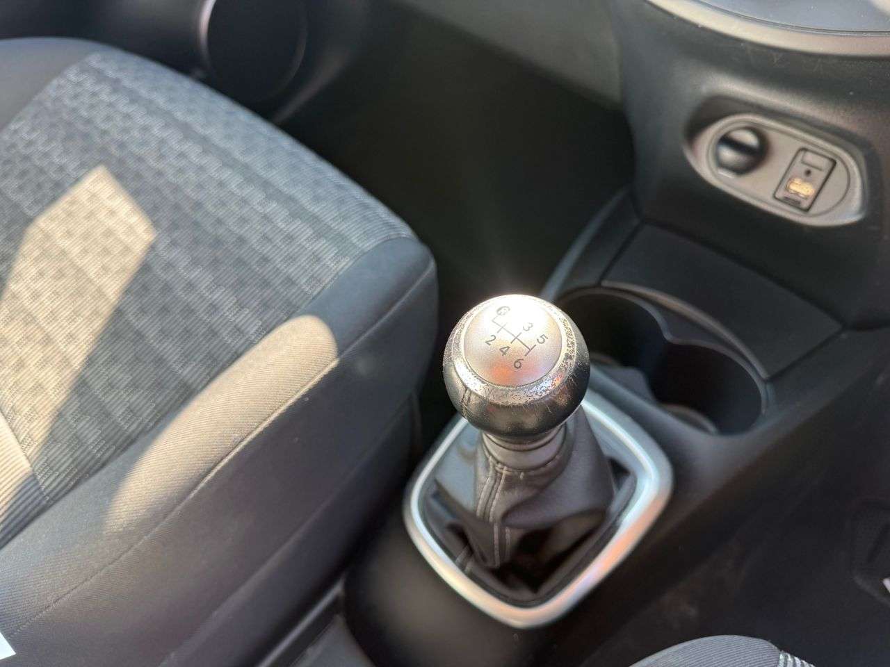 2016 TOYOTA YARIS 2016 TOYOTA YARIS