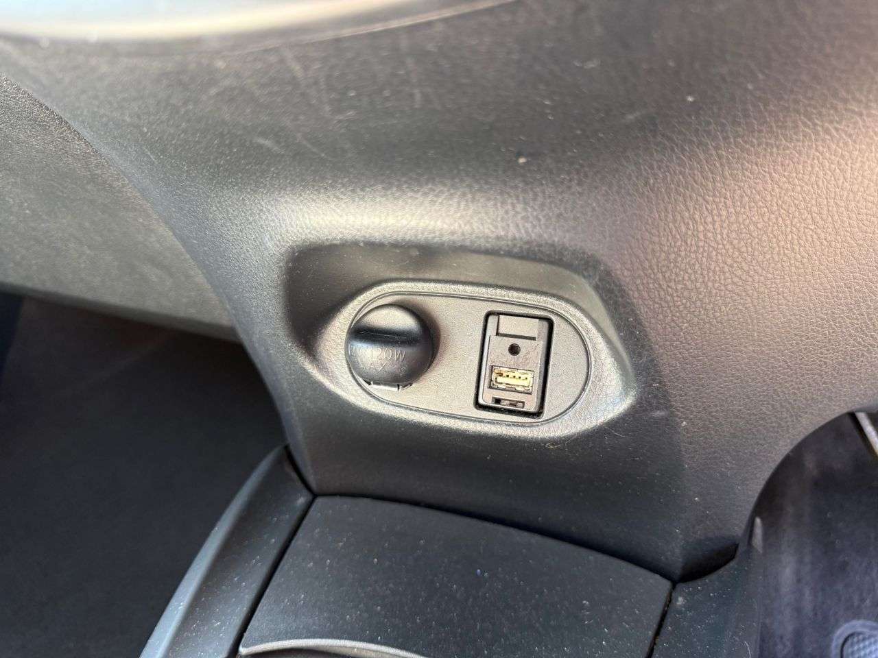 2016 TOYOTA YARIS 2016 TOYOTA YARIS
