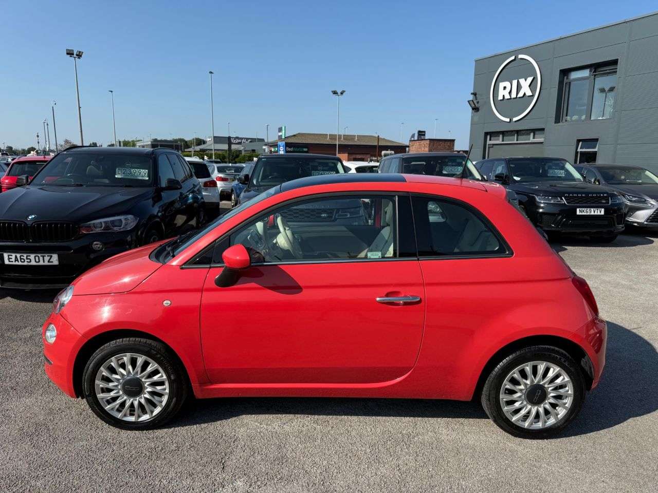 A 2015 FIAT 500 1.2 Lounge Hatchback 3dr Petrol Manual Euro 6 -2 FORMER KEEPERS-GLASS ROOF- A 2015 FIAT 500 1.2 Lounge Hatchback 3dr Petrol Manual Euro 6 -2 FORMER KEEPERS-GLASS ROOF-