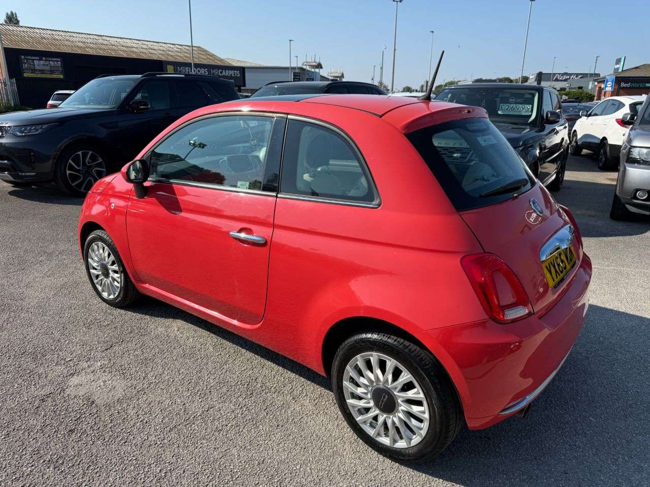 A 2015 FIAT 500 1.2 Lounge Hatchback 3dr Petrol Manual Euro 6 -2 FORMER KEEPERS-GLASS ROOF- A 2015 FIAT 500 1.2 Lounge Hatchback 3dr Petrol Manual Euro 6 -2 FORMER KEEPERS-GLASS ROOF-