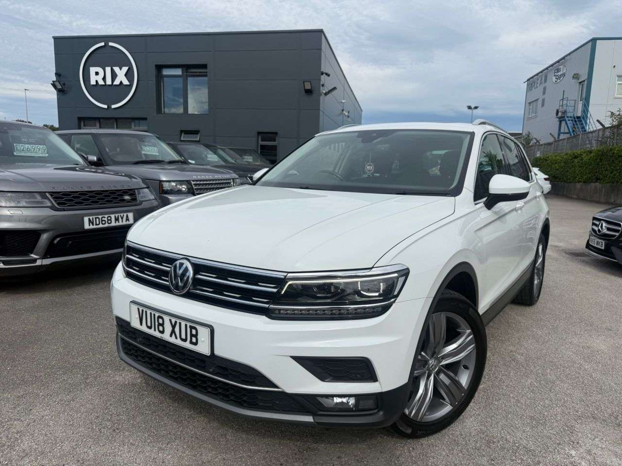 A 2018 VOLKSWAGEN TIGUAN 2.0 TDI SEL SUV 5dr Diesel Manual Euro 6-2 OWNERS FROM NEW-PANORAMIC GLASS A 2018 VOLKSWAGEN TIGUAN 2.0 TDI SEL SUV 5dr Diesel Manual Euro 6-2 OWNERS FROM NEW-PANORAMIC GLASS