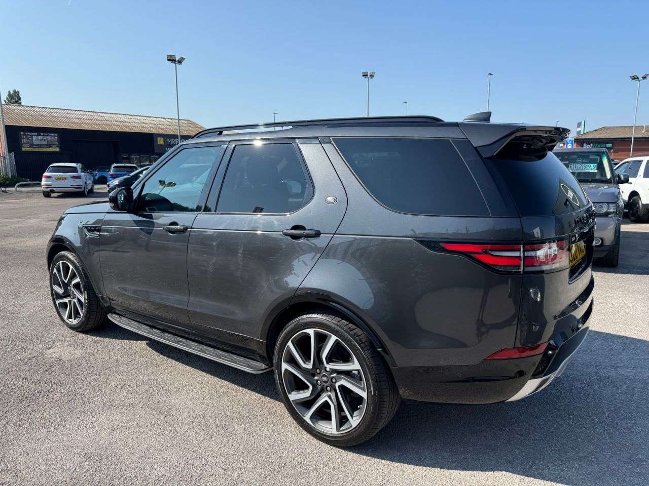 A 2020 LAND ROVER DISCOVERY 5 3.0 SD V6 HSE SUV 5dr Diesel Auto 4WD Euro 6-2 OWNER CAR FINISHED IN CARPAT A 2020 LAND ROVER DISCOVERY 5 3.0 SD V6 HSE SUV 5dr Diesel Auto 4WD Euro 6-2 OWNER CAR FINISHED IN CARPAT