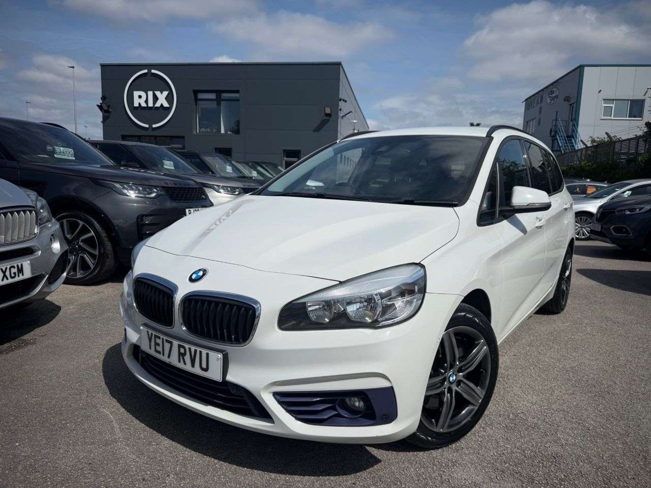 A 2017 BMW 2 SERIES GRAN TOURER 2.0 220i Sport MPV 5dr Petrol Auto Euro 6-2 FORMER KEEPERS-7 SEATS-BLUETOOT A 2017 BMW 2 SERIES GRAN TOURER 2.0 220i Sport MPV 5dr Petrol Auto Euro 6-2 FORMER KEEPERS-7 SEATS-BLUETOOT