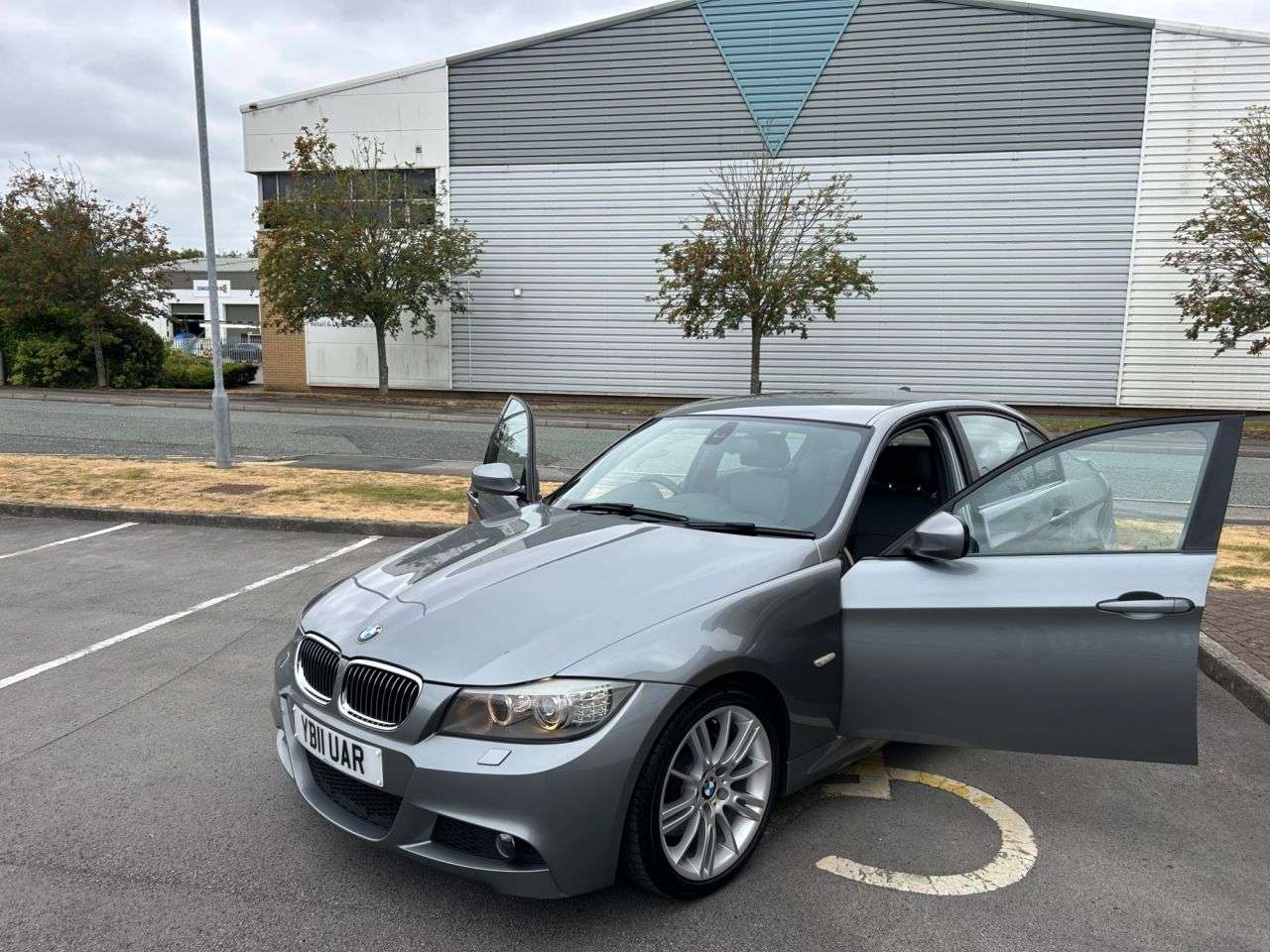 2011 BMW 3 SERIES 2011 BMW 3 SERIES
