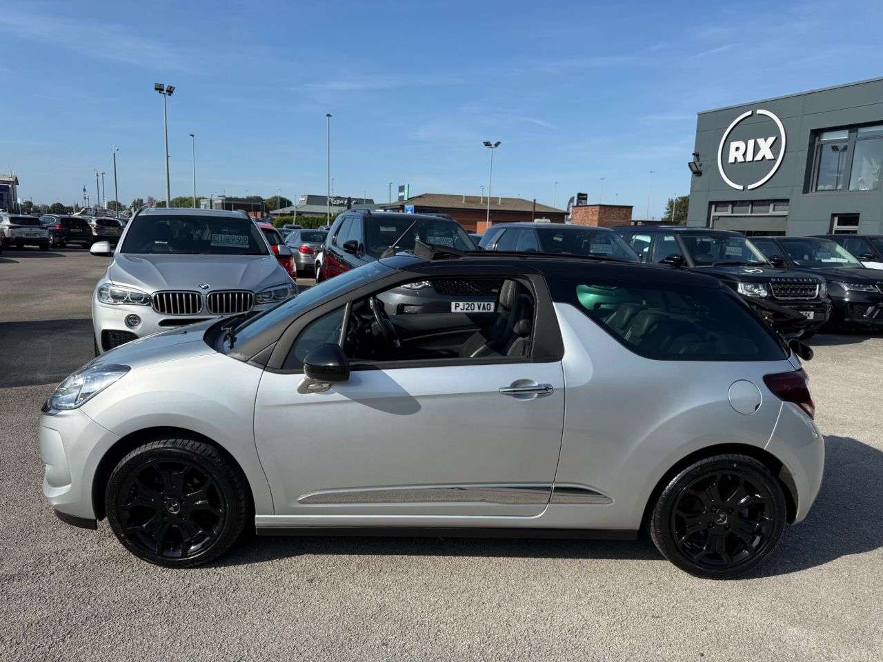 A 2016 DS AUTOMOBILES DS 3 1.6 BlueHDi Elegance Cabriolet 2dr Diesel Manual Euro 6 (s/s) (100 ps) A 2016 DS AUTOMOBILES DS 3 1.6 BlueHDi Elegance Cabriolet 2dr Diesel Manual Euro 6 (s/s) (100 ps)