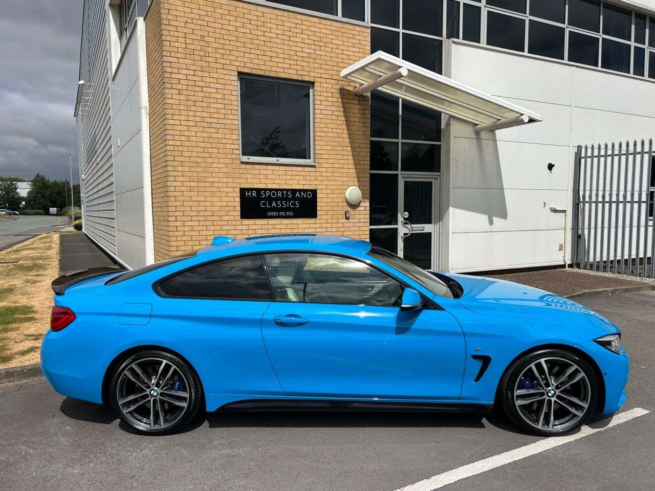 A 2018 BMW 4 SERIES 3.0 440i M Sport Coupe 2dr Petrol Auto Euro 6 (s/s) (326 ps)-Factory Extras A 2018 BMW 4 SERIES 3.0 440i M Sport Coupe 2dr Petrol Auto Euro 6 (s/s) (326 ps)-Factory Extras