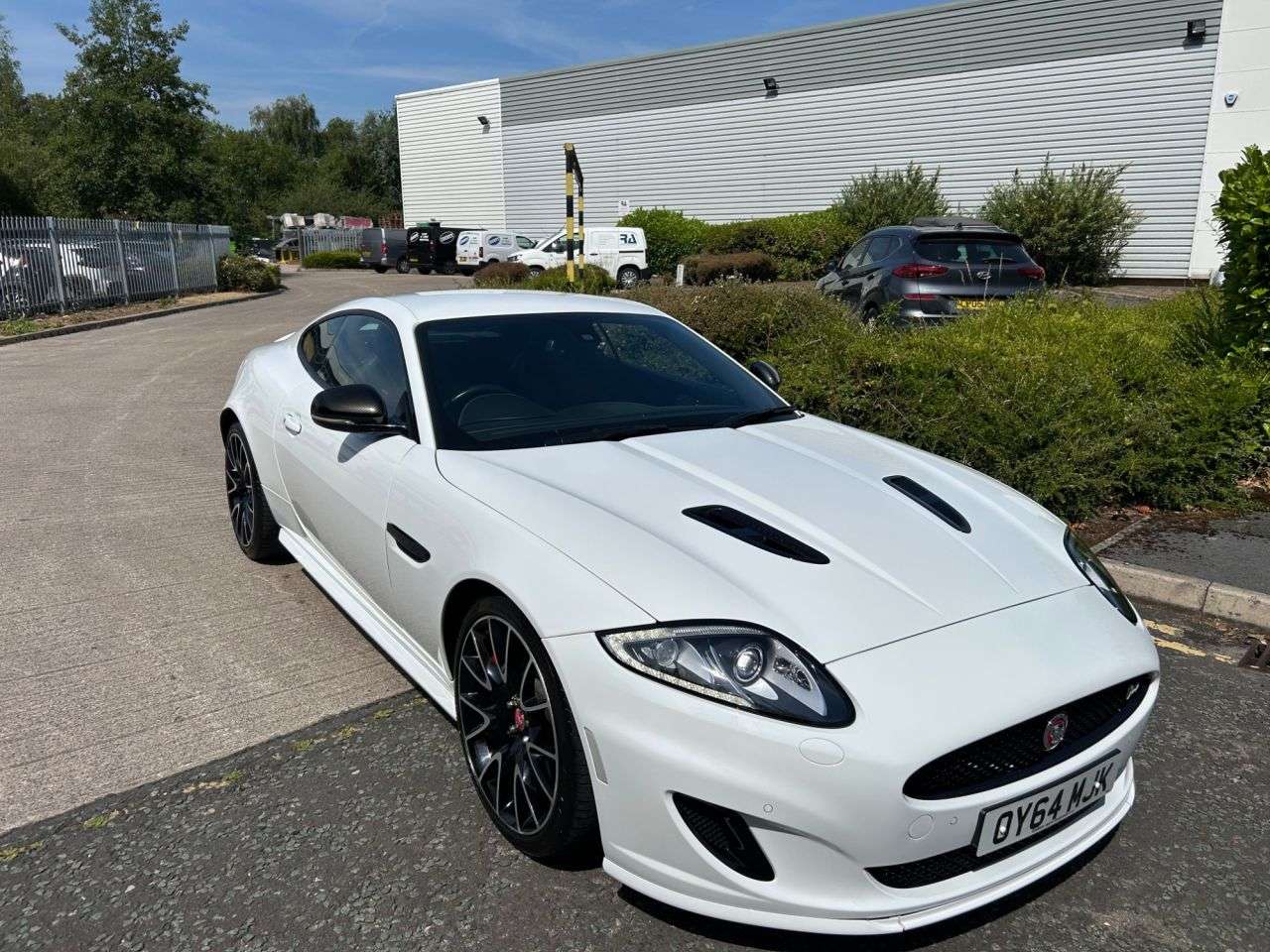 A 2014 JAGUAR XK 5.0 V8 Dynamic R Coupe 2dr Petrol Auto Euro 5 (510 ps)-Fantastic Low Mileag A 2014 JAGUAR XK 5.0 V8 Dynamic R Coupe 2dr Petrol Auto Euro 5 (510 ps)-Fantastic Low Mileag