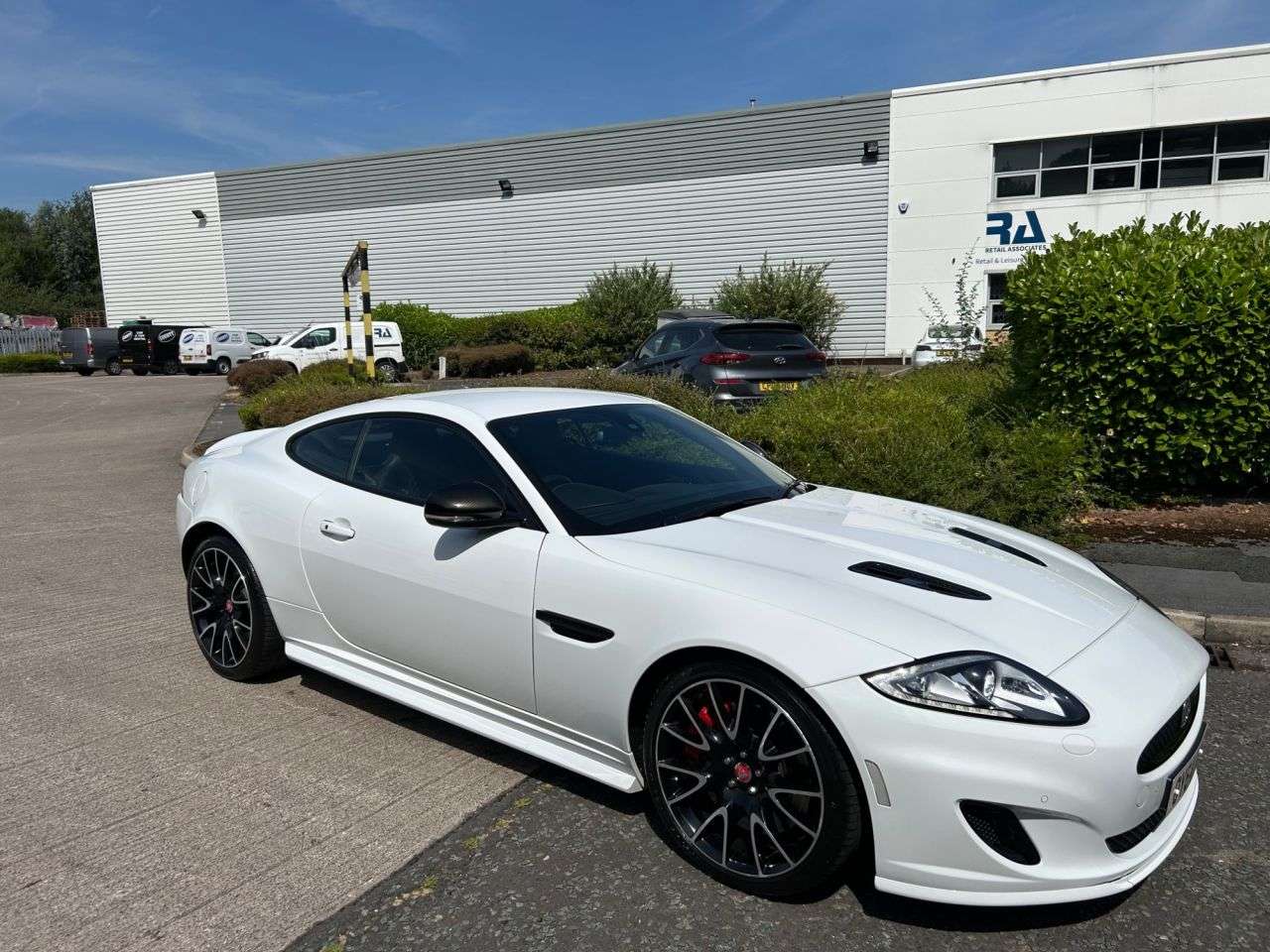 A 2014 JAGUAR XK 5.0 V8 Dynamic R Coupe 2dr Petrol Auto Euro 5 (510 ps)-Fantastic Low Mileag A 2014 JAGUAR XK 5.0 V8 Dynamic R Coupe 2dr Petrol Auto Euro 5 (510 ps)-Fantastic Low Mileag