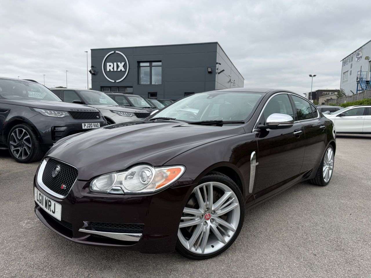 A 2011 JAGUAR XF 3.0d S V6 Portfolio Saloon 4dr Diesel Auto Euro 5-2 FORMER KEEPERS FINISHED A 2011 JAGUAR XF 3.0d S V6 Portfolio Saloon 4dr Diesel Auto Euro 5-2 FORMER KEEPERS FINISHED