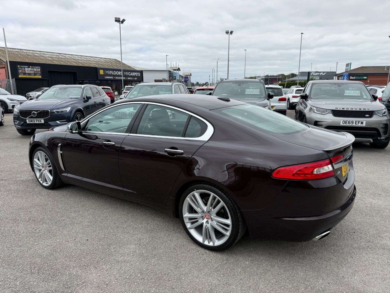 A 2011 JAGUAR XF 3.0d S V6 Portfolio Saloon 4dr Diesel Auto Euro 5-2 FORMER KEEPERS FINISHED A 2011 JAGUAR XF 3.0d S V6 Portfolio Saloon 4dr Diesel Auto Euro 5-2 FORMER KEEPERS FINISHED
