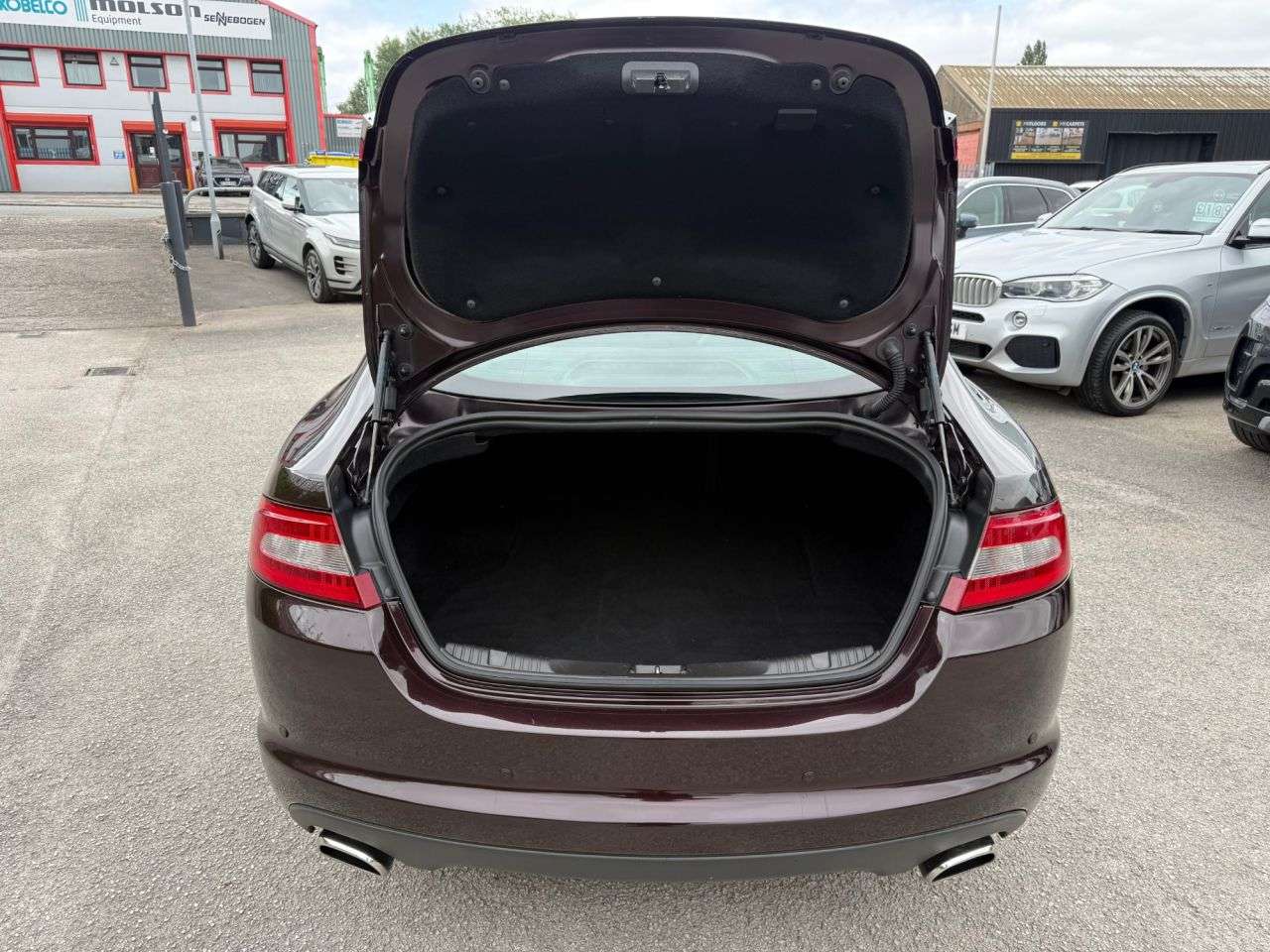 2011 JAGUAR XF 2011 JAGUAR XF