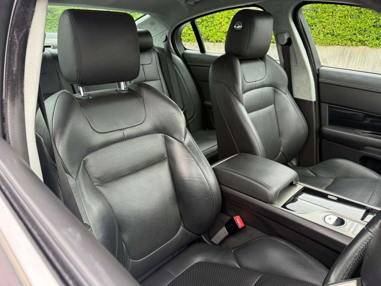 2011 JAGUAR XF 2011 JAGUAR XF