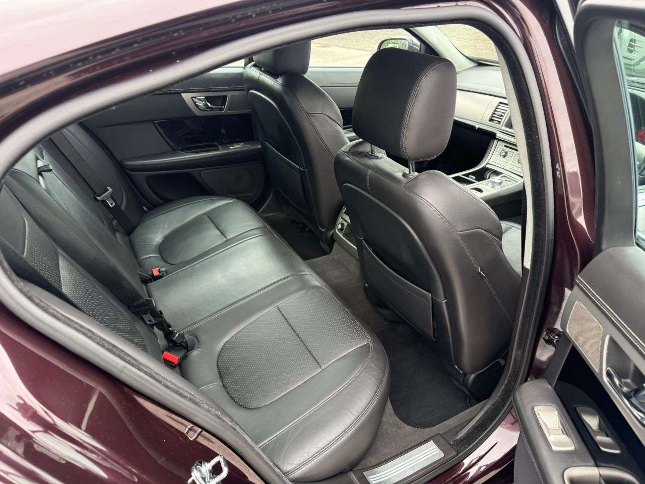 2011 JAGUAR XF 2011 JAGUAR XF
