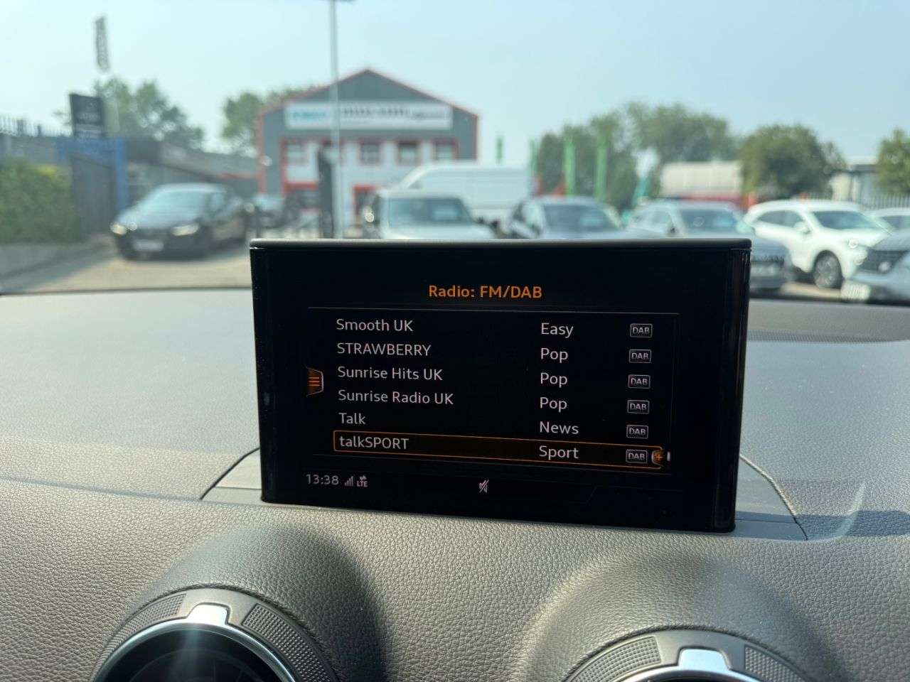 2017 AUDI Q2 2017 AUDI Q2