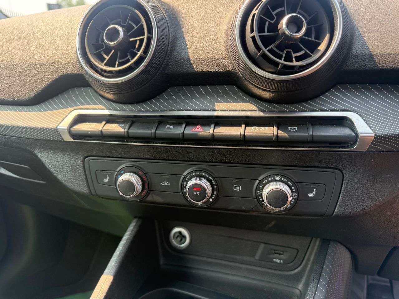 2017 AUDI Q2 2017 AUDI Q2