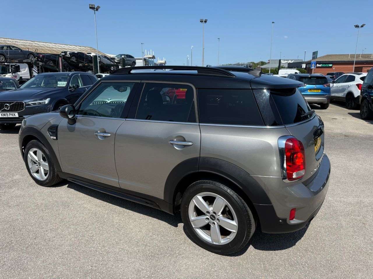A 2018 MINI COUNTRYMAN 1.5 Cooper SUV 5dr Petrol Auto Euro 6-FACTORY EXTRAS WORTH £8,330-2 OWNER C A 2018 MINI COUNTRYMAN 1.5 Cooper SUV 5dr Petrol Auto Euro 6-FACTORY EXTRAS WORTH £8,330-2 OWNER C