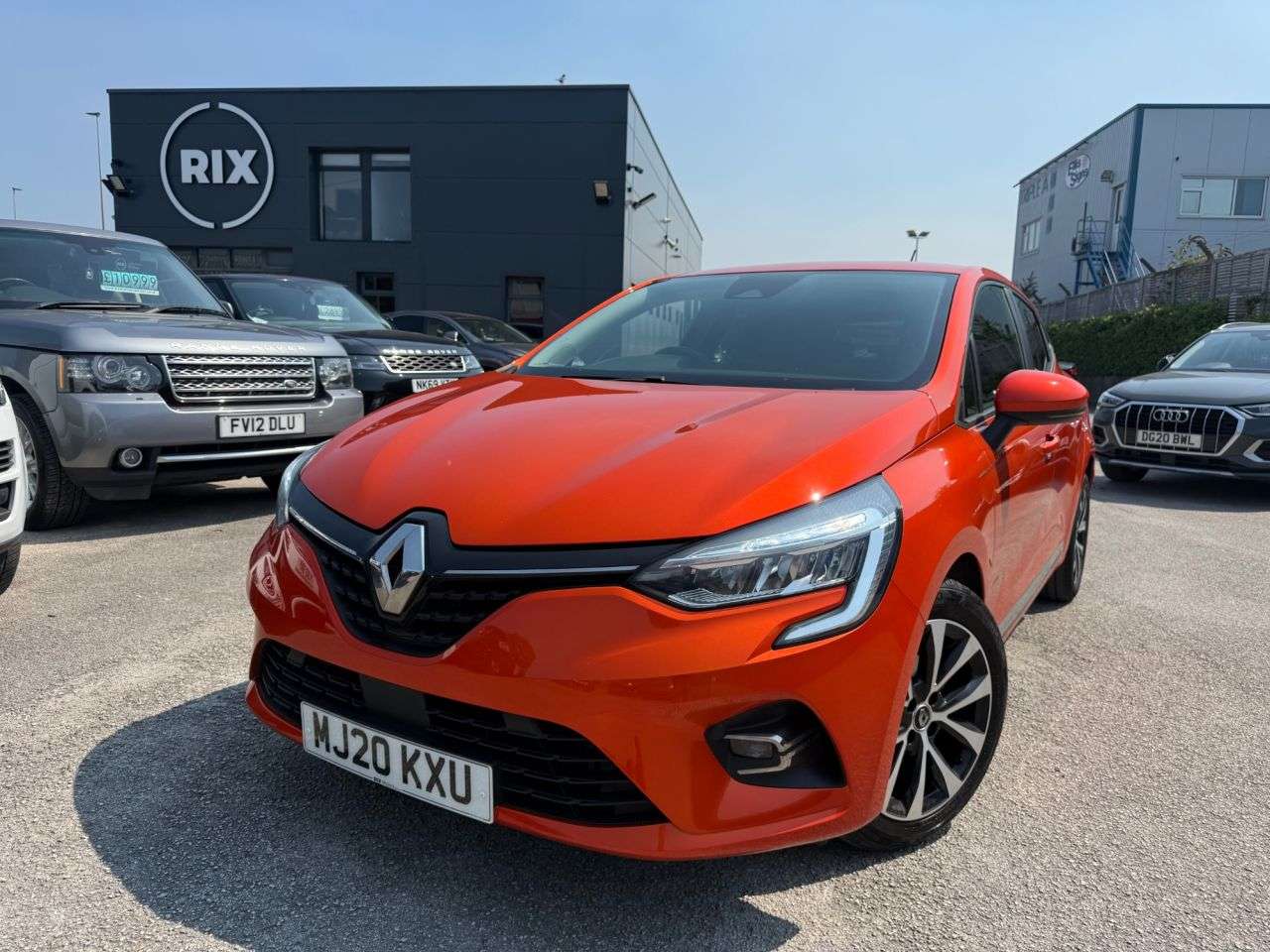 A 2020 RENAULT CLIO 1.0 SCe Iconic Hatchback 5dr Petrol Manual Euro 6-2 OWNERS FROM NEW FINISHE A 2020 RENAULT CLIO 1.0 SCe Iconic Hatchback 5dr Petrol Manual Euro 6-2 OWNERS FROM NEW FINISHE