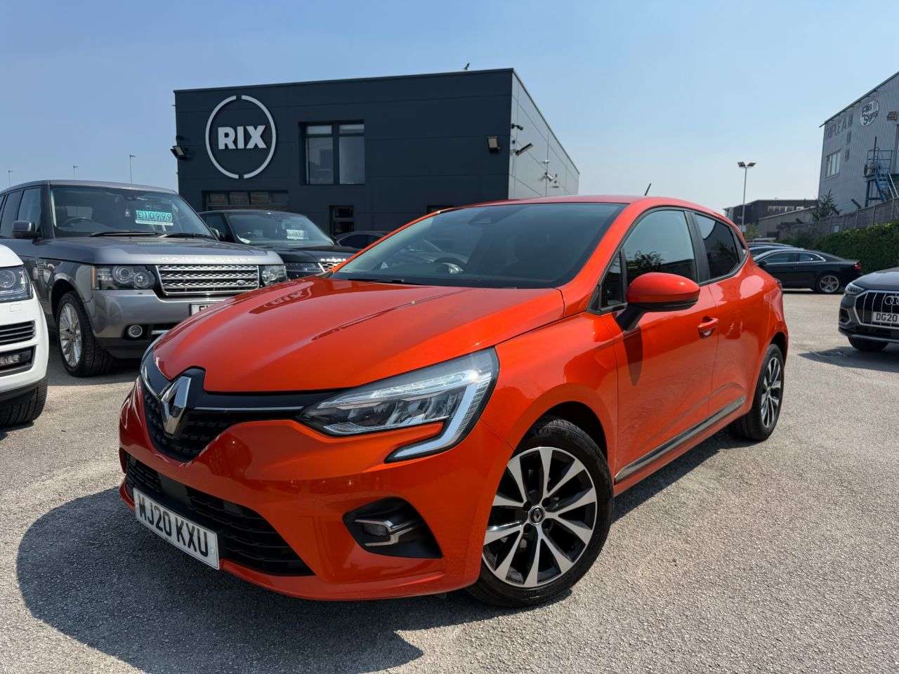 A 2020 RENAULT CLIO 1.0 SCe Iconic Hatchback 5dr Petrol Manual Euro 6-2 OWNERS FROM NEW FINISHE A 2020 RENAULT CLIO 1.0 SCe Iconic Hatchback 5dr Petrol Manual Euro 6-2 OWNERS FROM NEW FINISHE