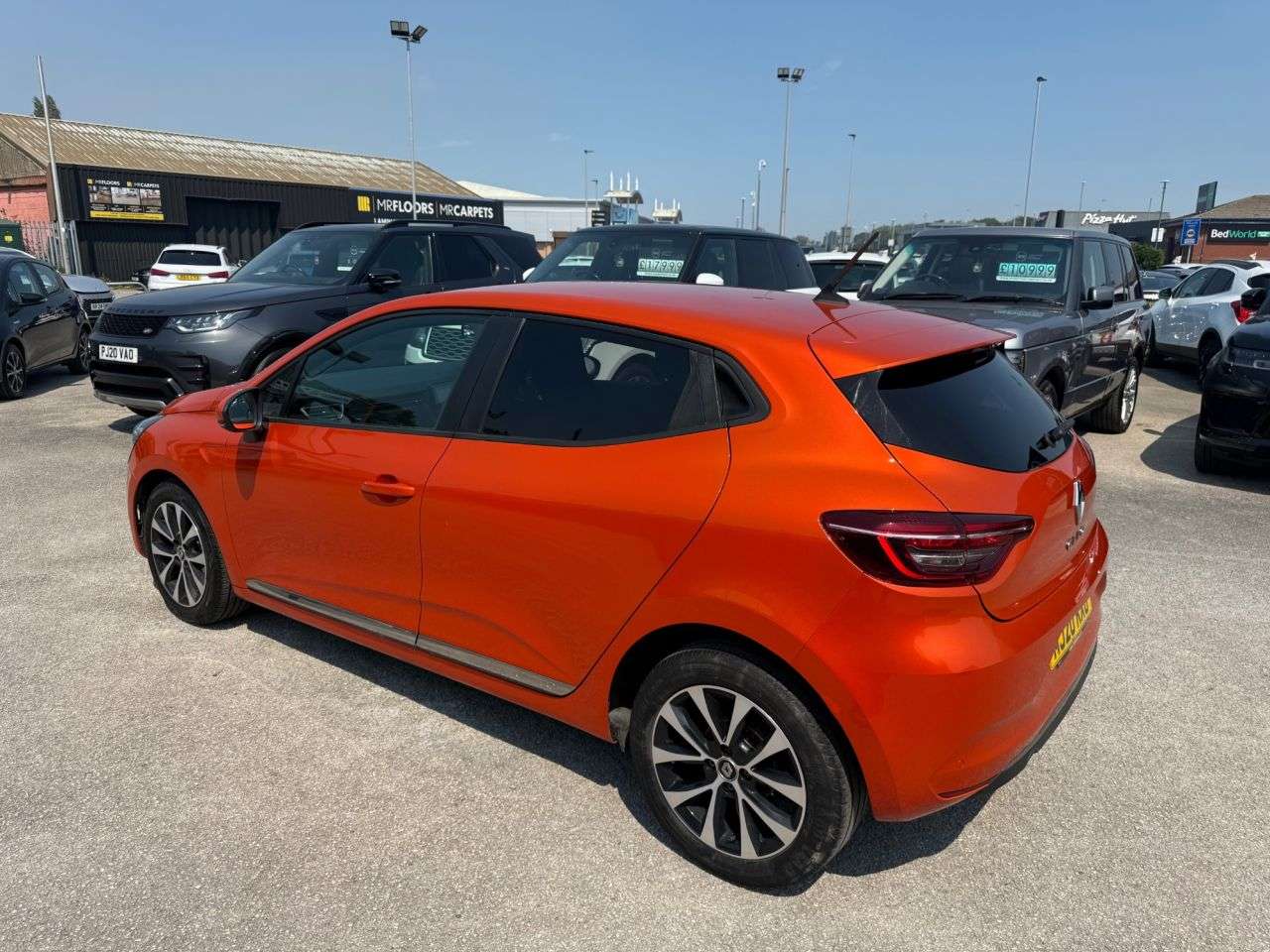 A 2020 RENAULT CLIO 1.0 SCe Iconic Hatchback 5dr Petrol Manual Euro 6-2 OWNERS FROM NEW FINISHE A 2020 RENAULT CLIO 1.0 SCe Iconic Hatchback 5dr Petrol Manual Euro 6-2 OWNERS FROM NEW FINISHE